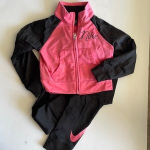 Nike 2T jogger suit